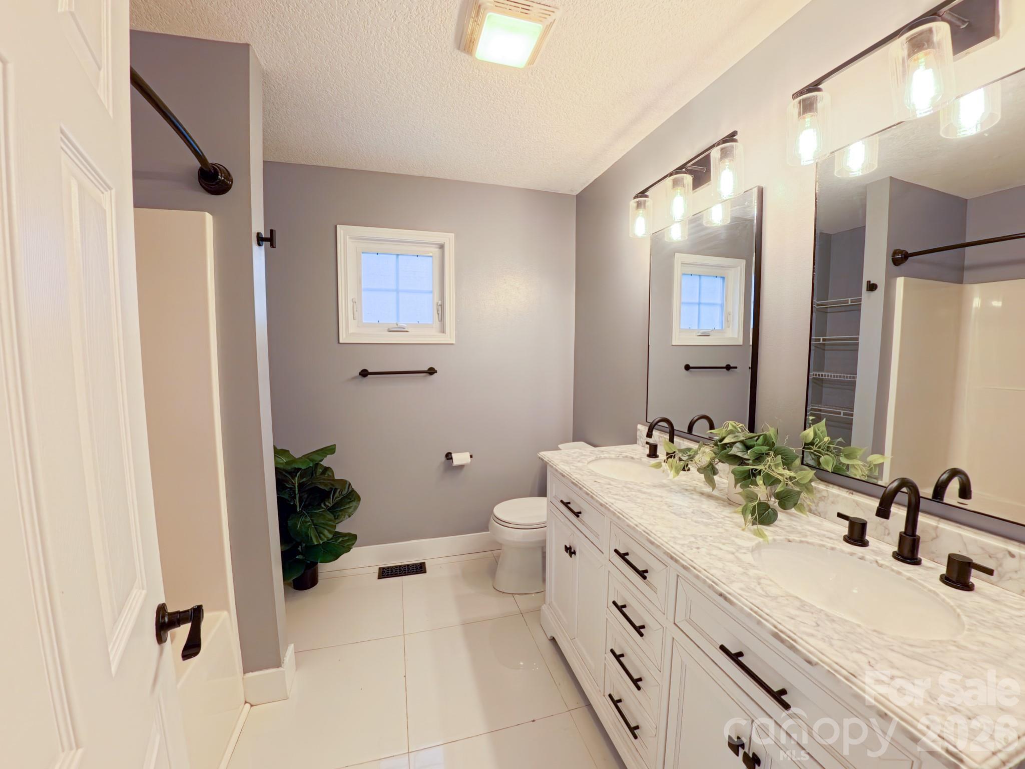 101 Tail Feather Lane — Candler