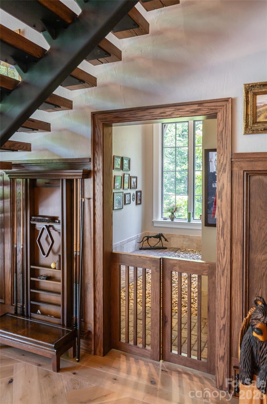 405 Ramble Way — Asheville