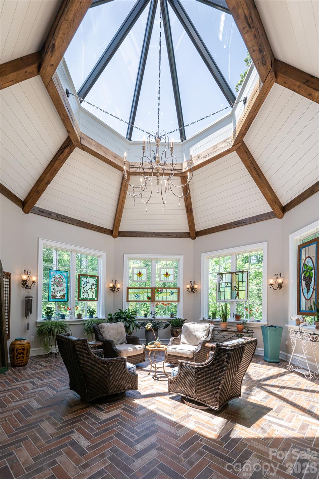 405 Ramble Way — Asheville