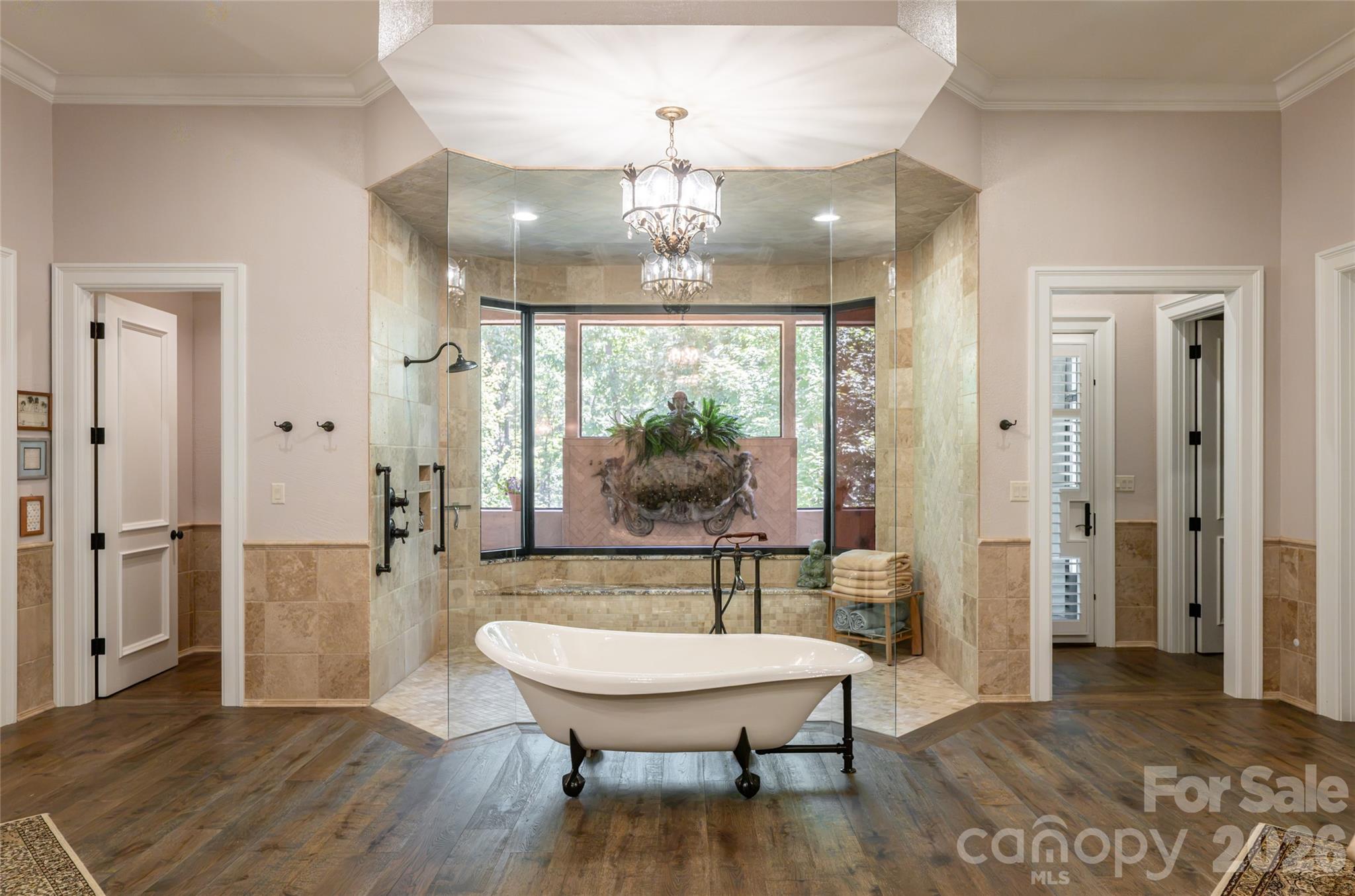 405 Ramble Way — Asheville