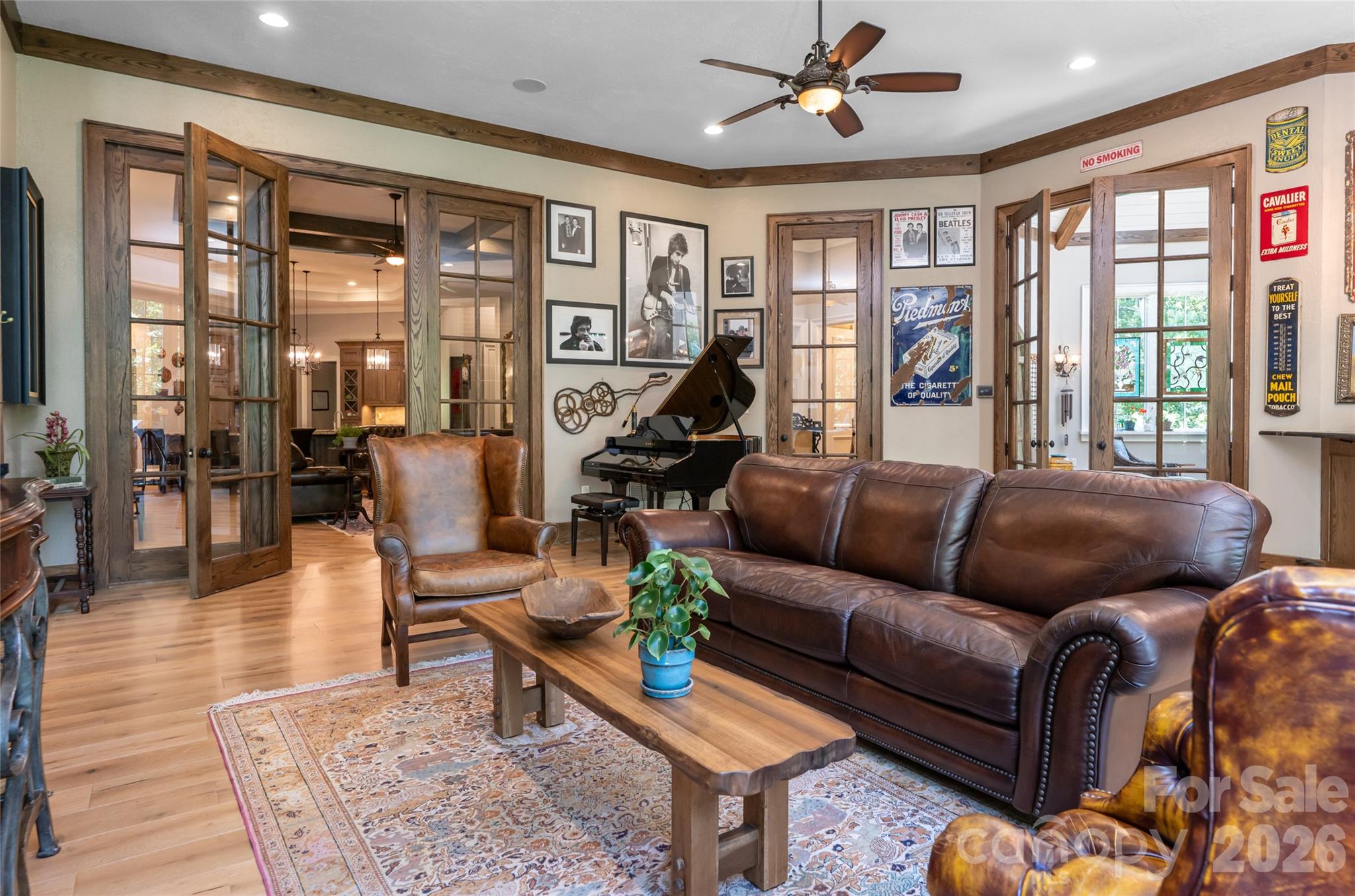 405 Ramble Way — Asheville