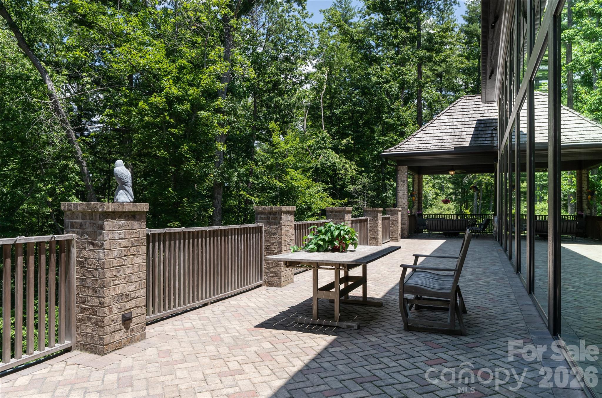 405 Ramble Way — Asheville