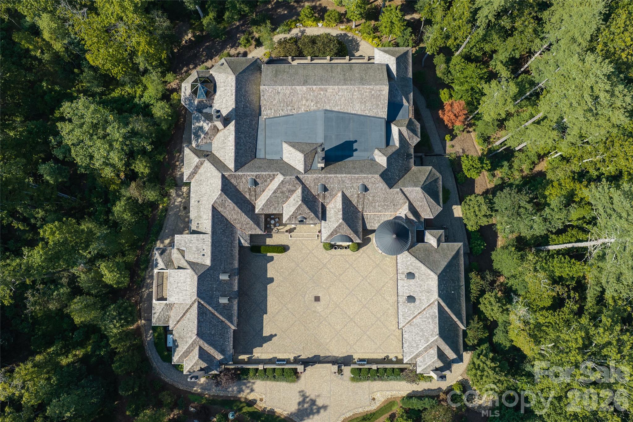 405 Ramble Way — Asheville
