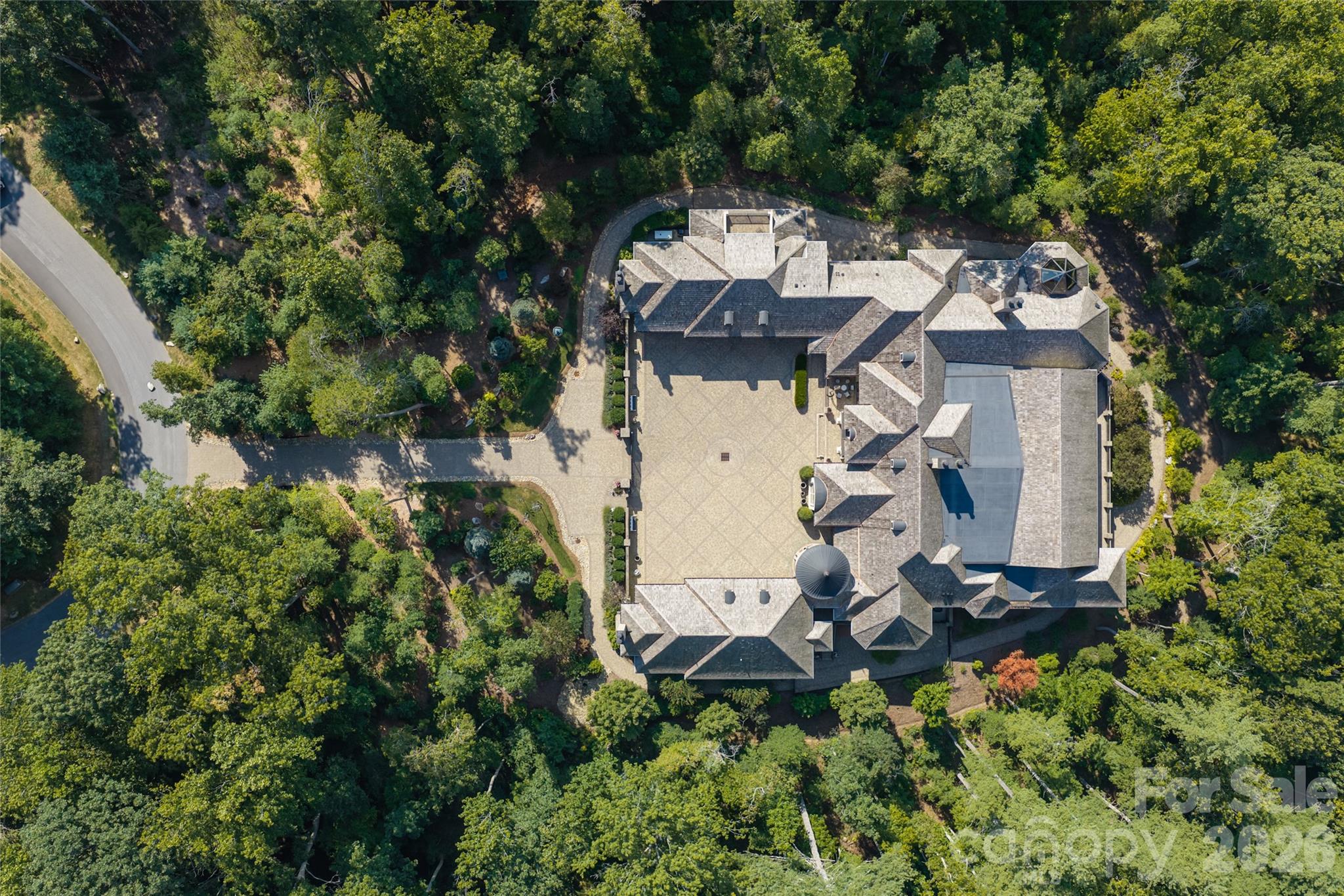 405 Ramble Way — Asheville