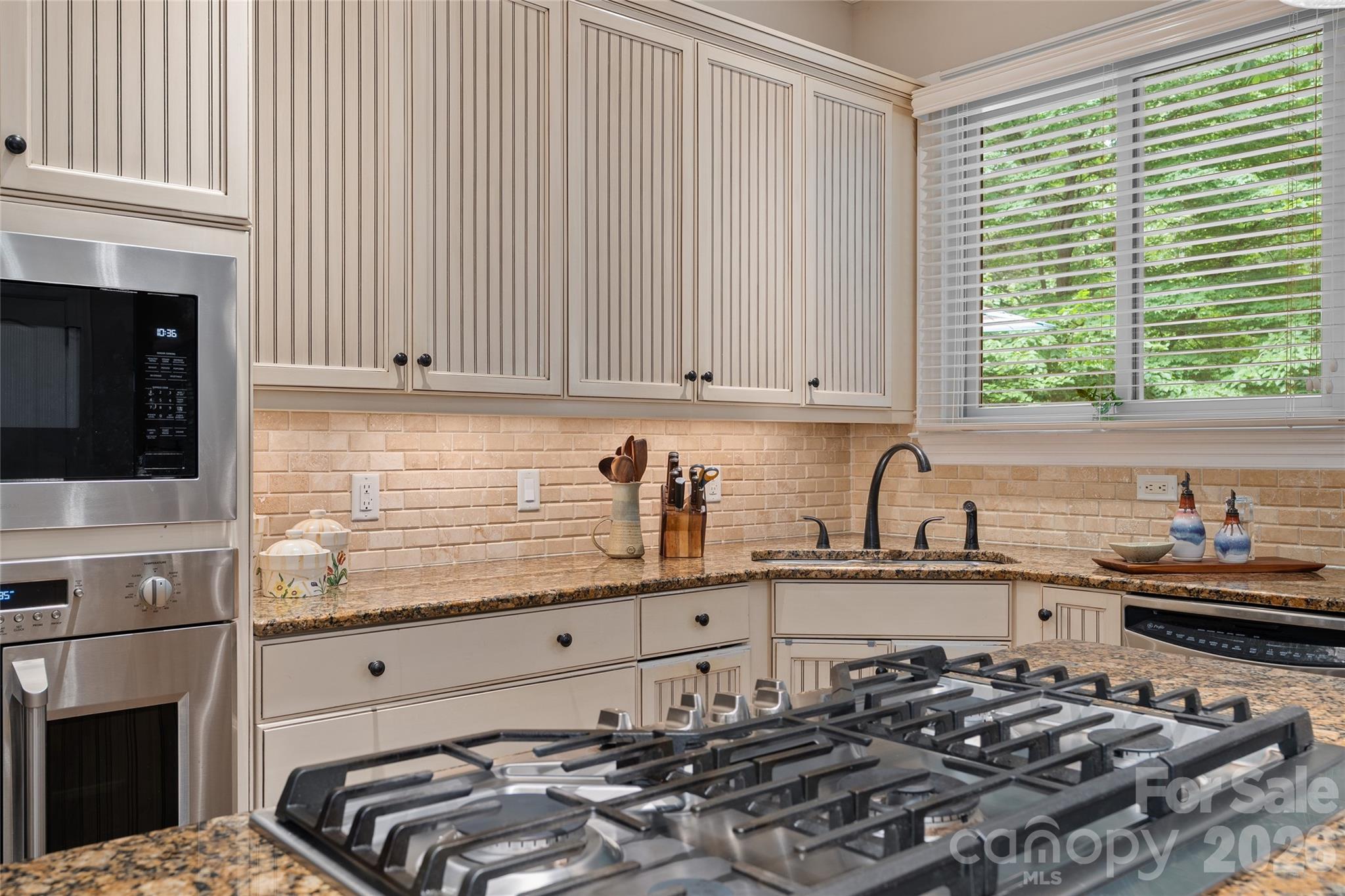 626 Wickhams Fancy Drive — Biltmore Lake