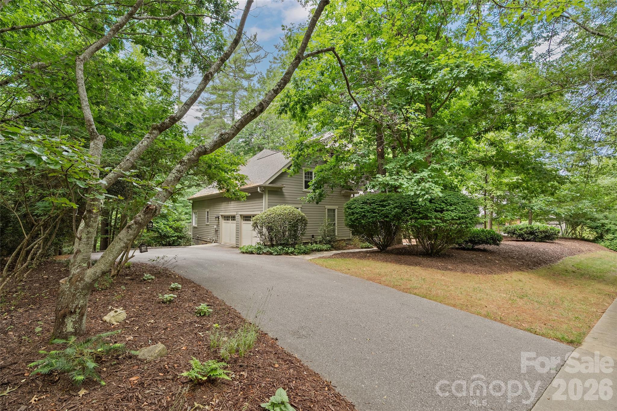 626 Wickhams Fancy Drive — Biltmore Lake