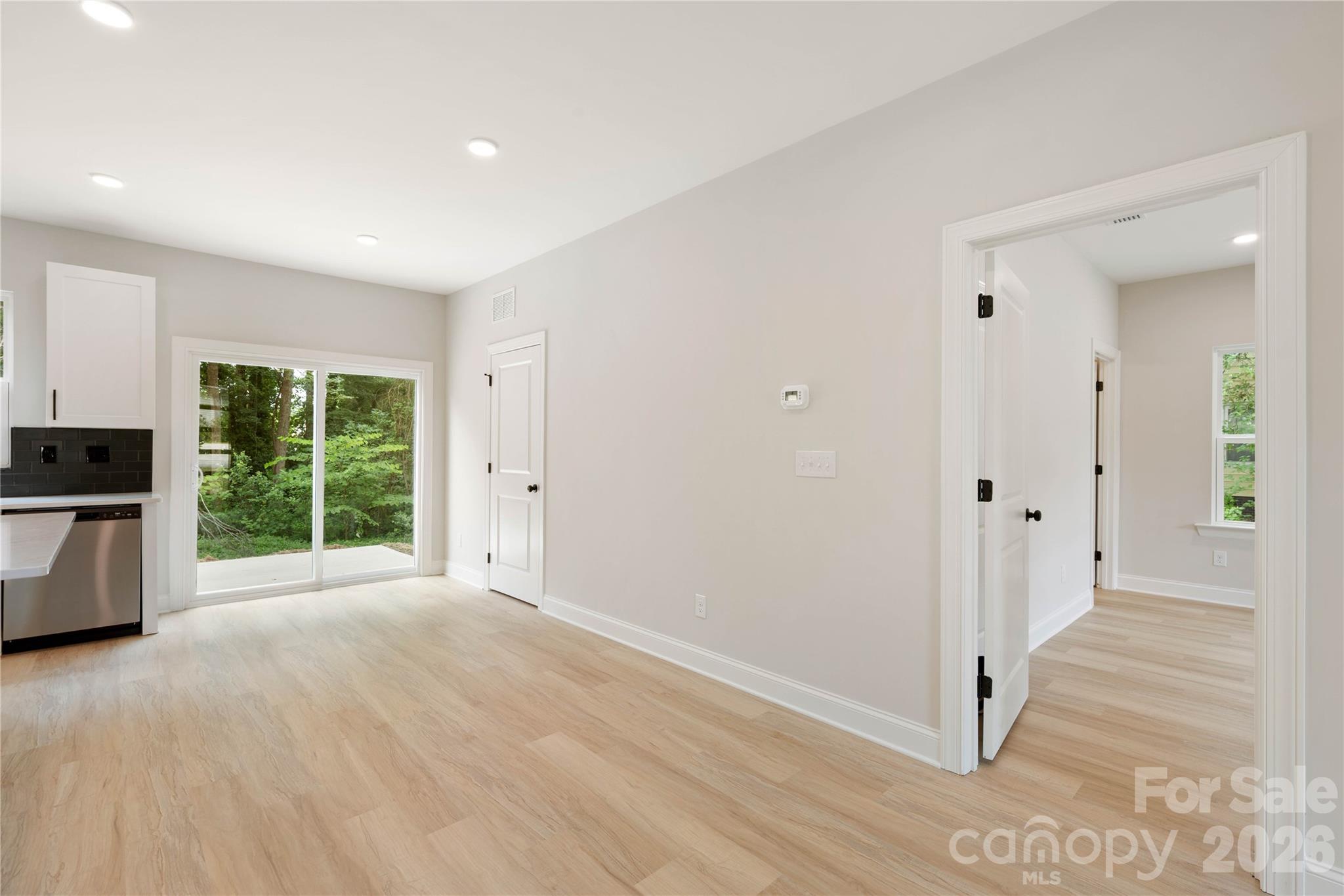 315 W Chestnut Street — Stanley