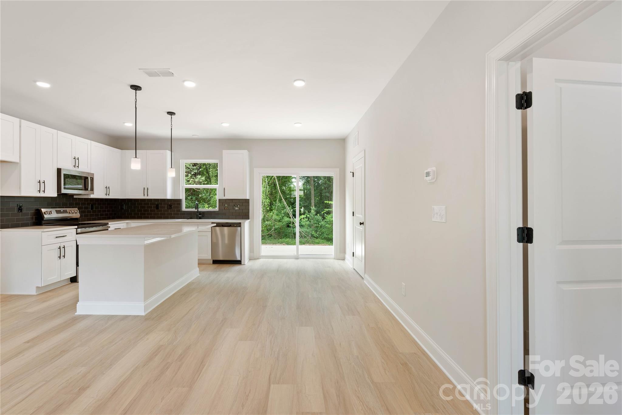 315 W Chestnut Street — Stanley