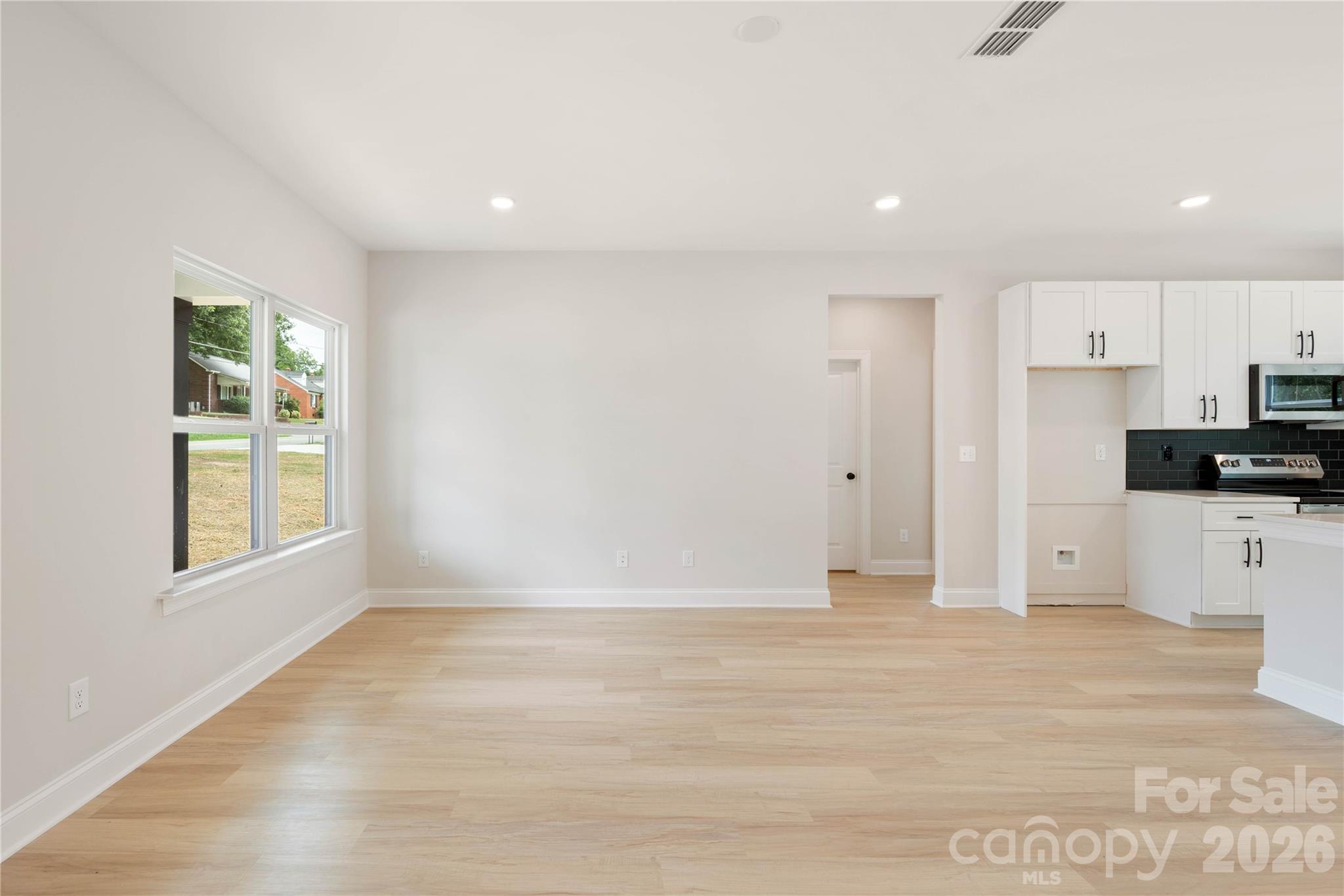 315 W Chestnut Street — Stanley