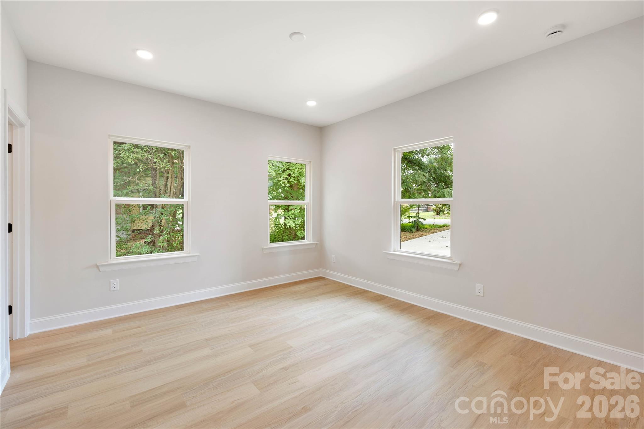 315 W Chestnut Street — Stanley