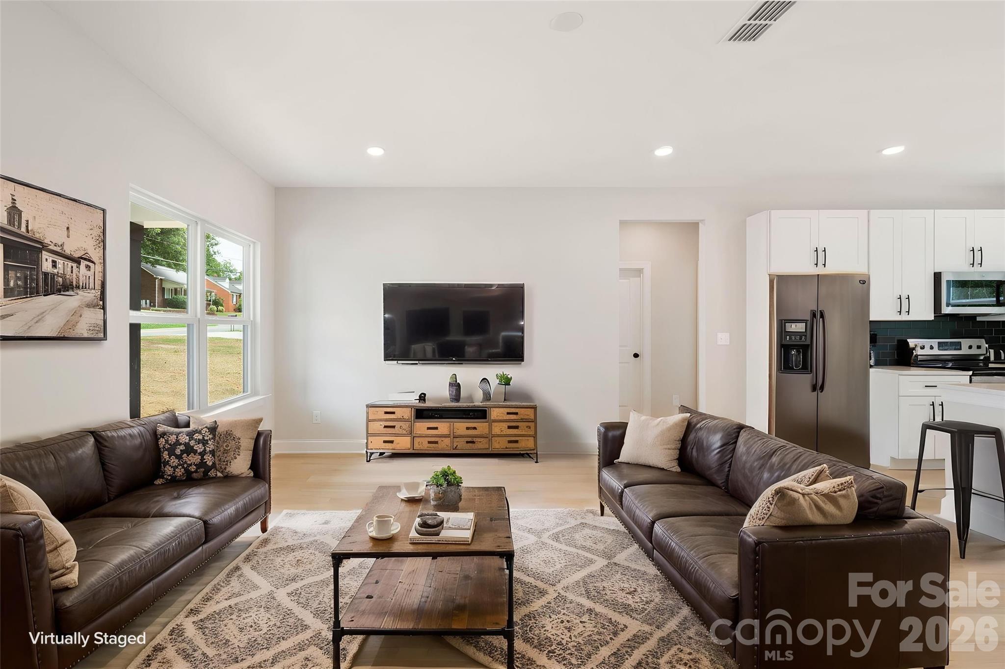 315 W Chestnut Street — Stanley