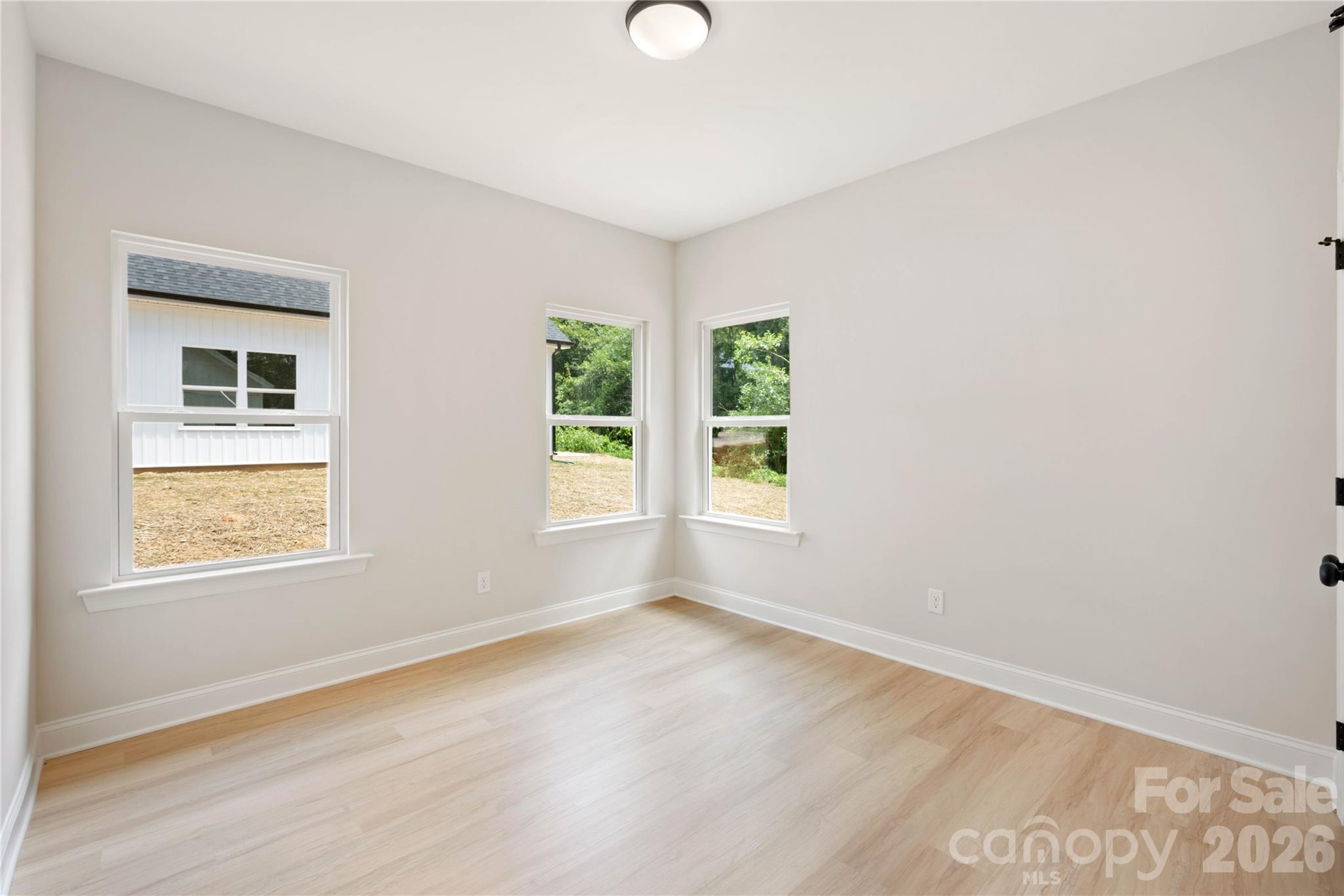315 W Chestnut Street — Stanley