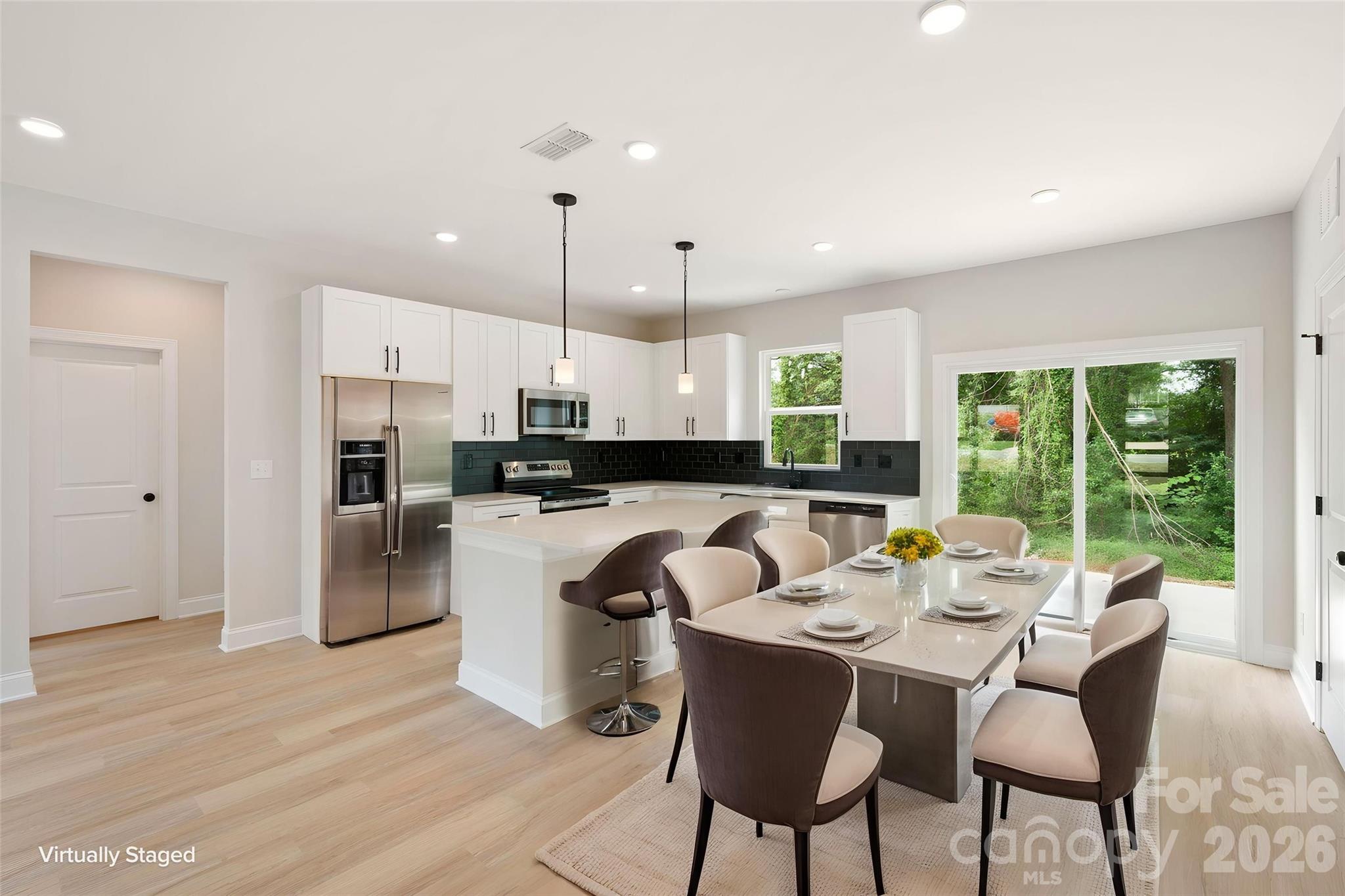 315 W Chestnut Street — Stanley
