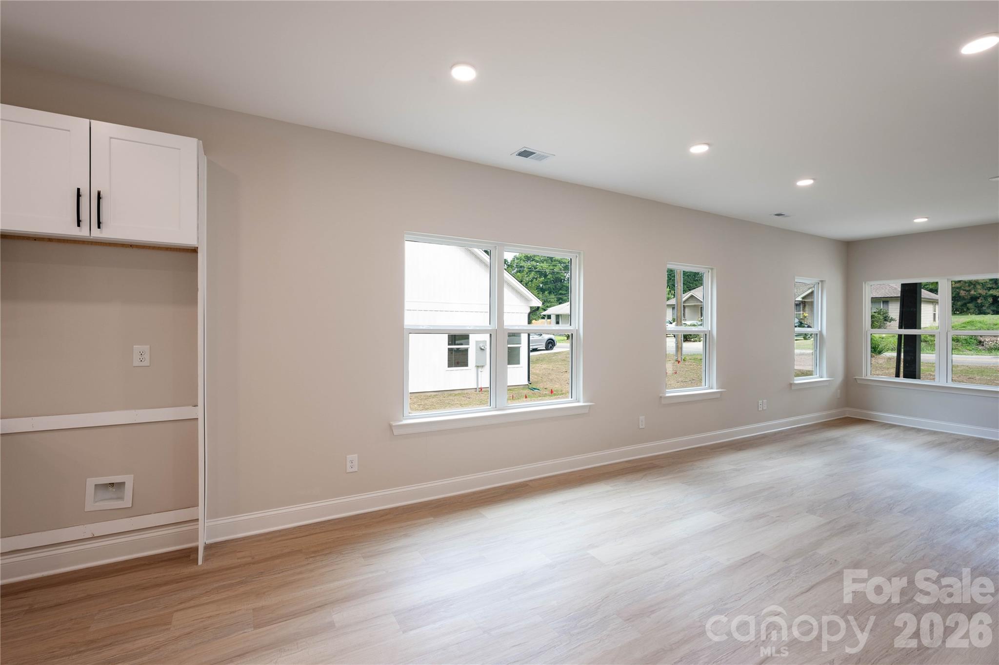 311 W Chestnut Street — Stanley