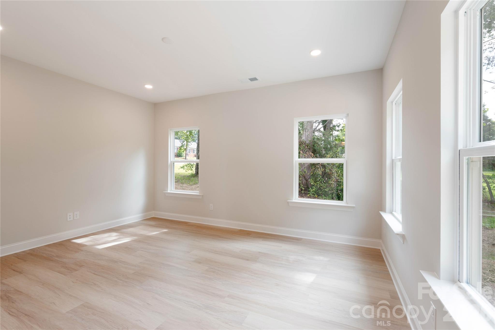 311 W Chestnut Street — Stanley