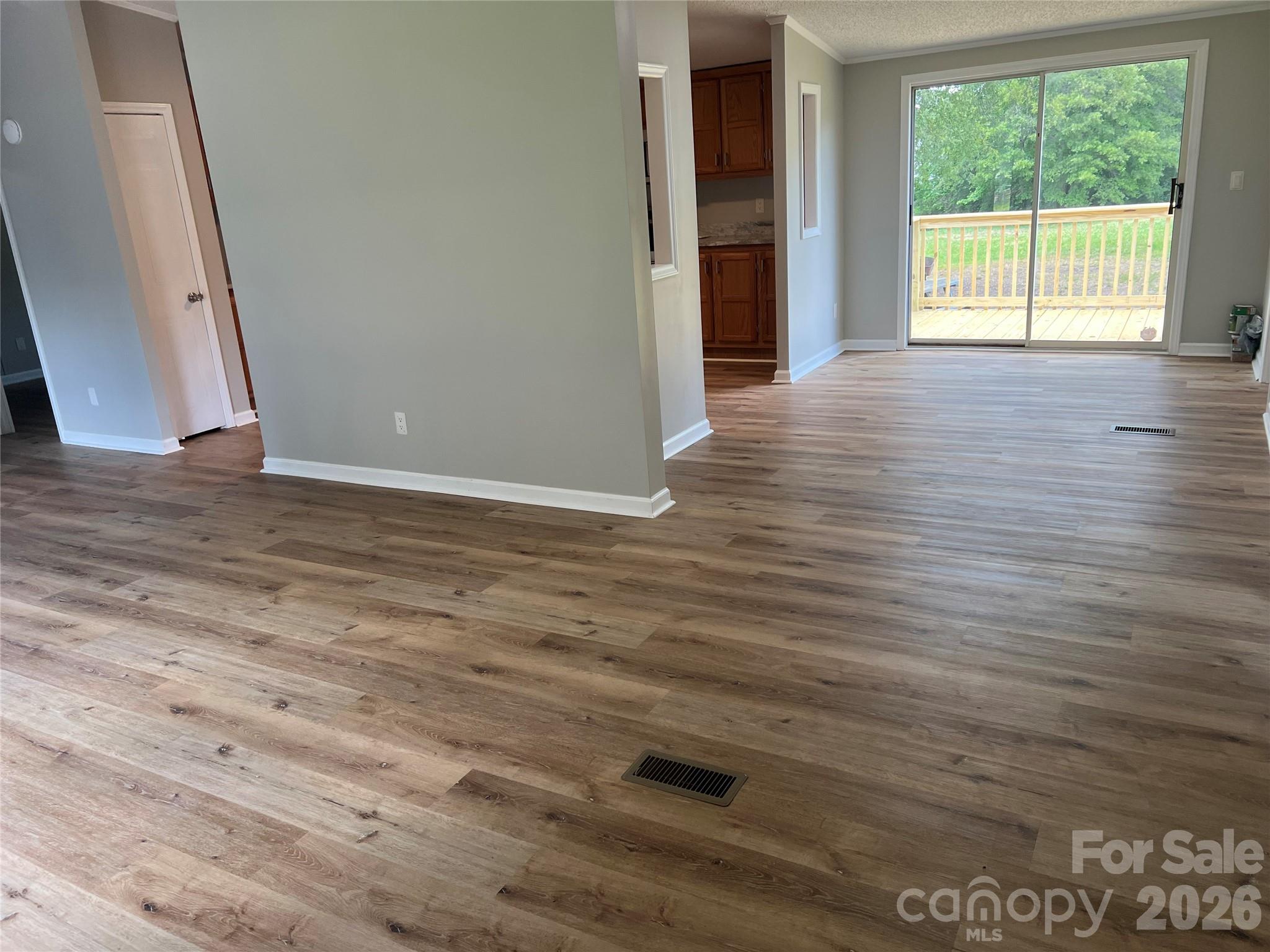 373 Griggs Road — Clover