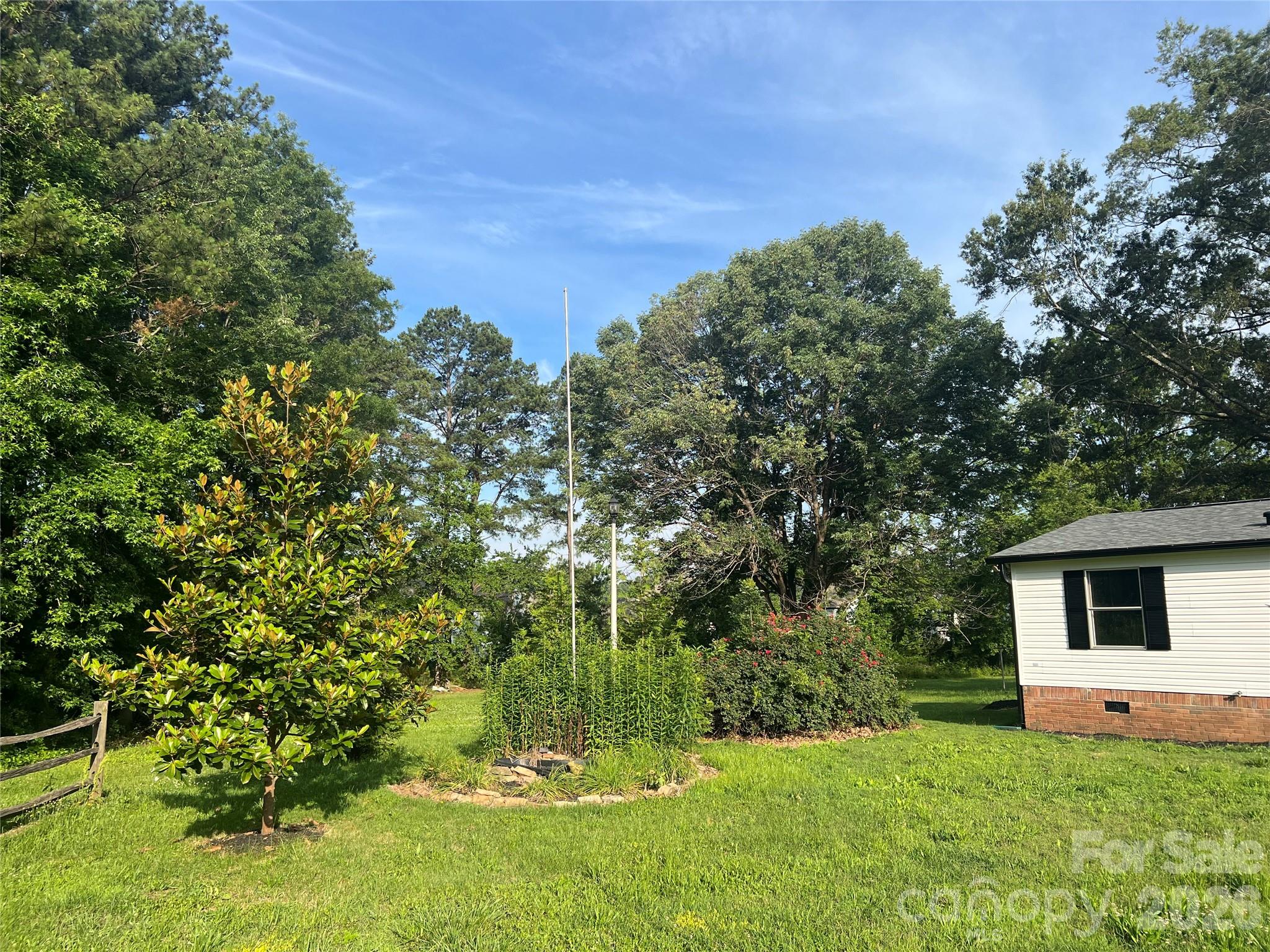 373 Griggs Road — Clover