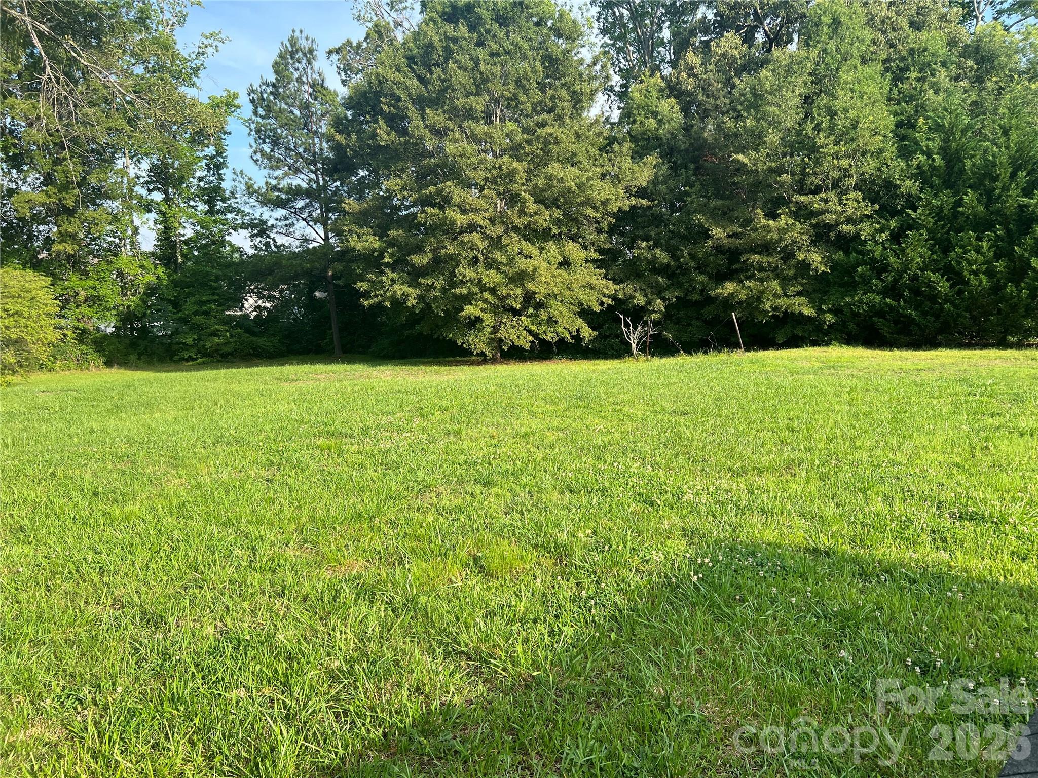 373 Griggs Road — Clover