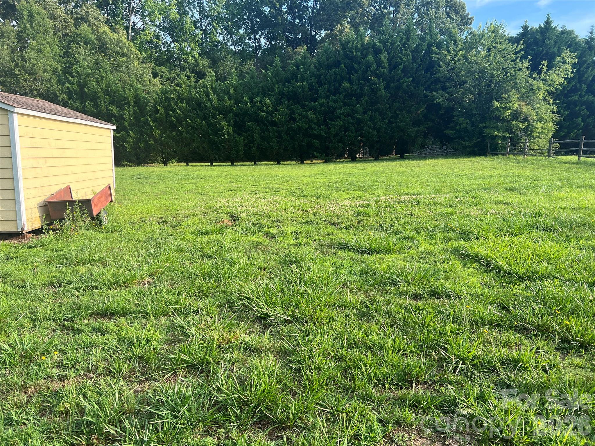 373 Griggs Road — Clover