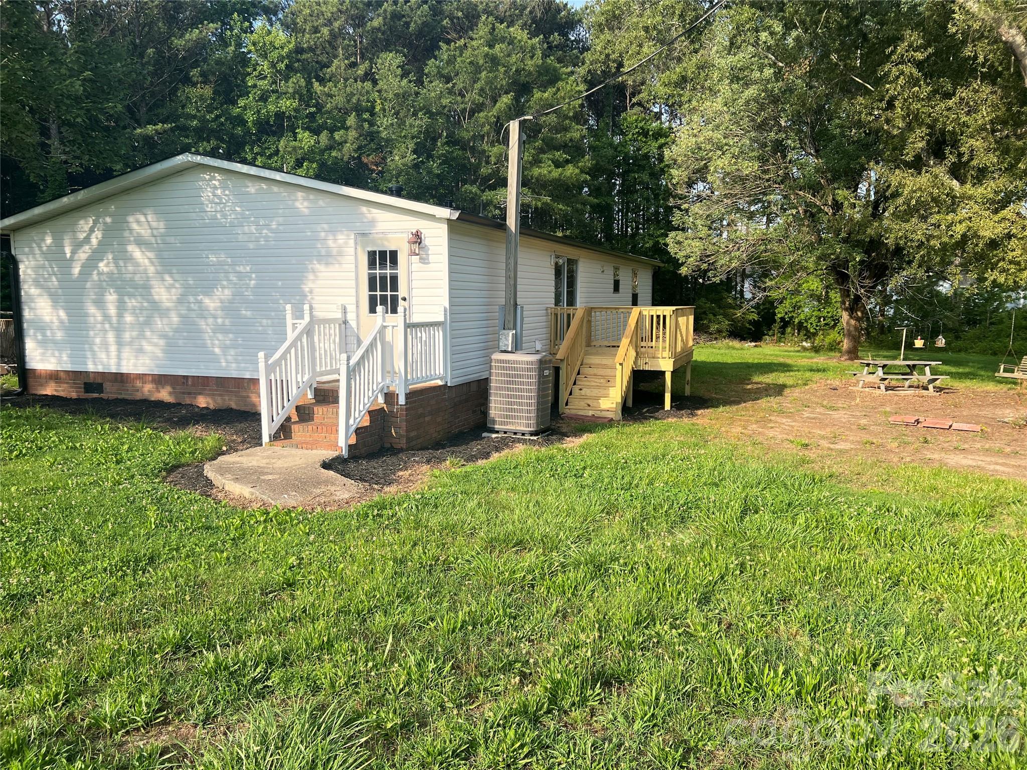 373 Griggs Road — Clover