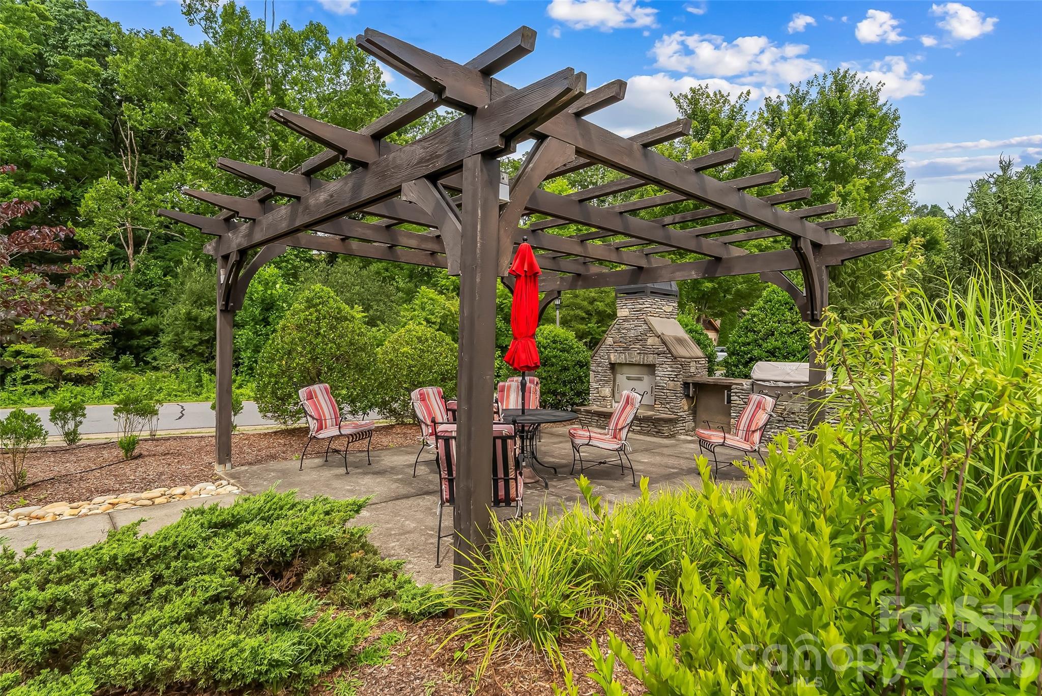 15 Craftsman View Drive — Asheville