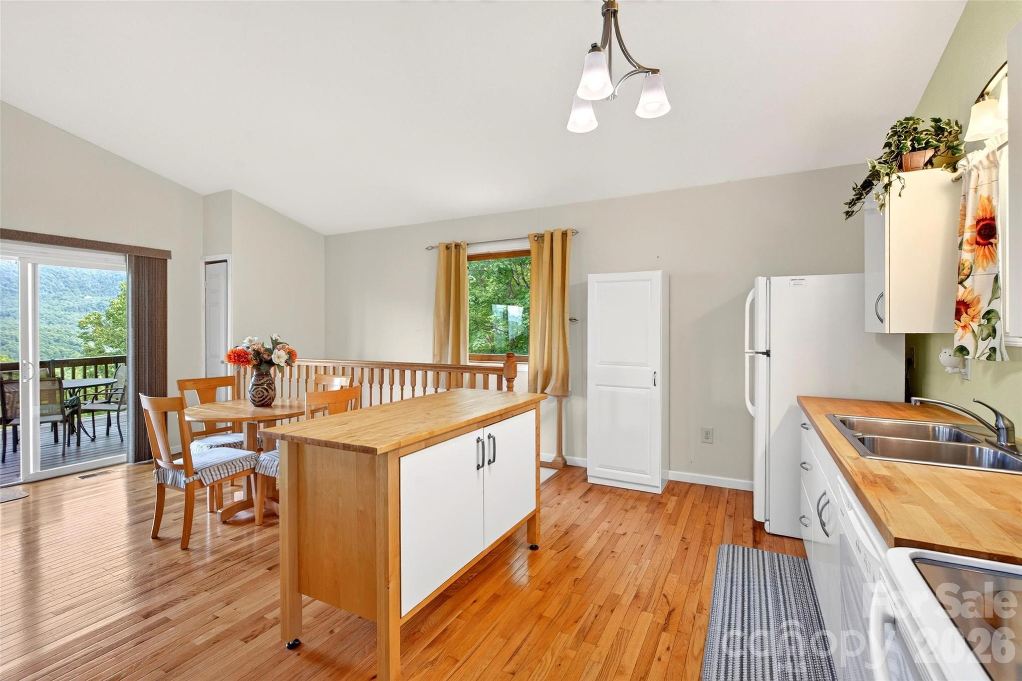 40 E Valley View Drive — Marion