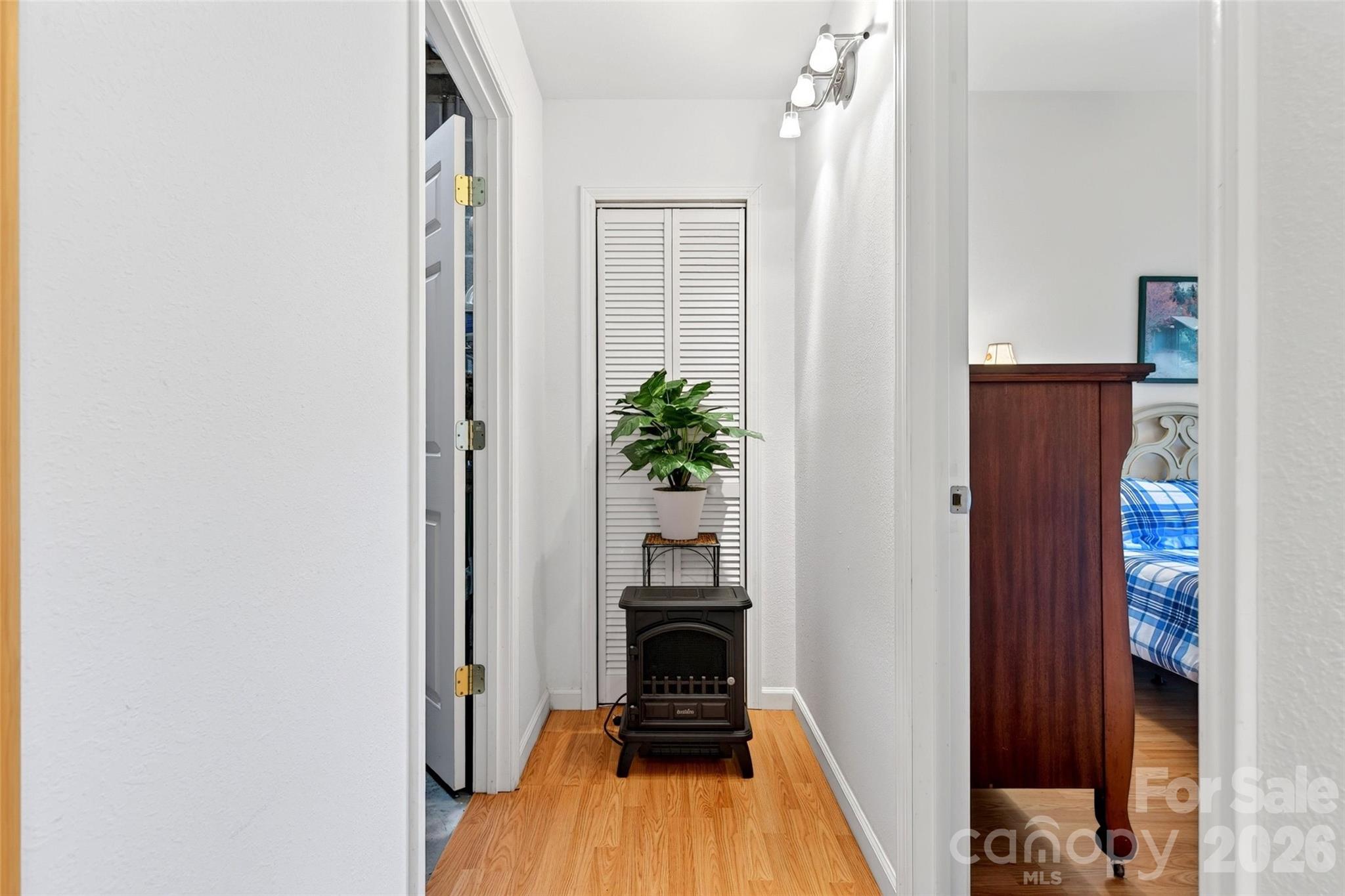 40 E Valley View Drive — Marion