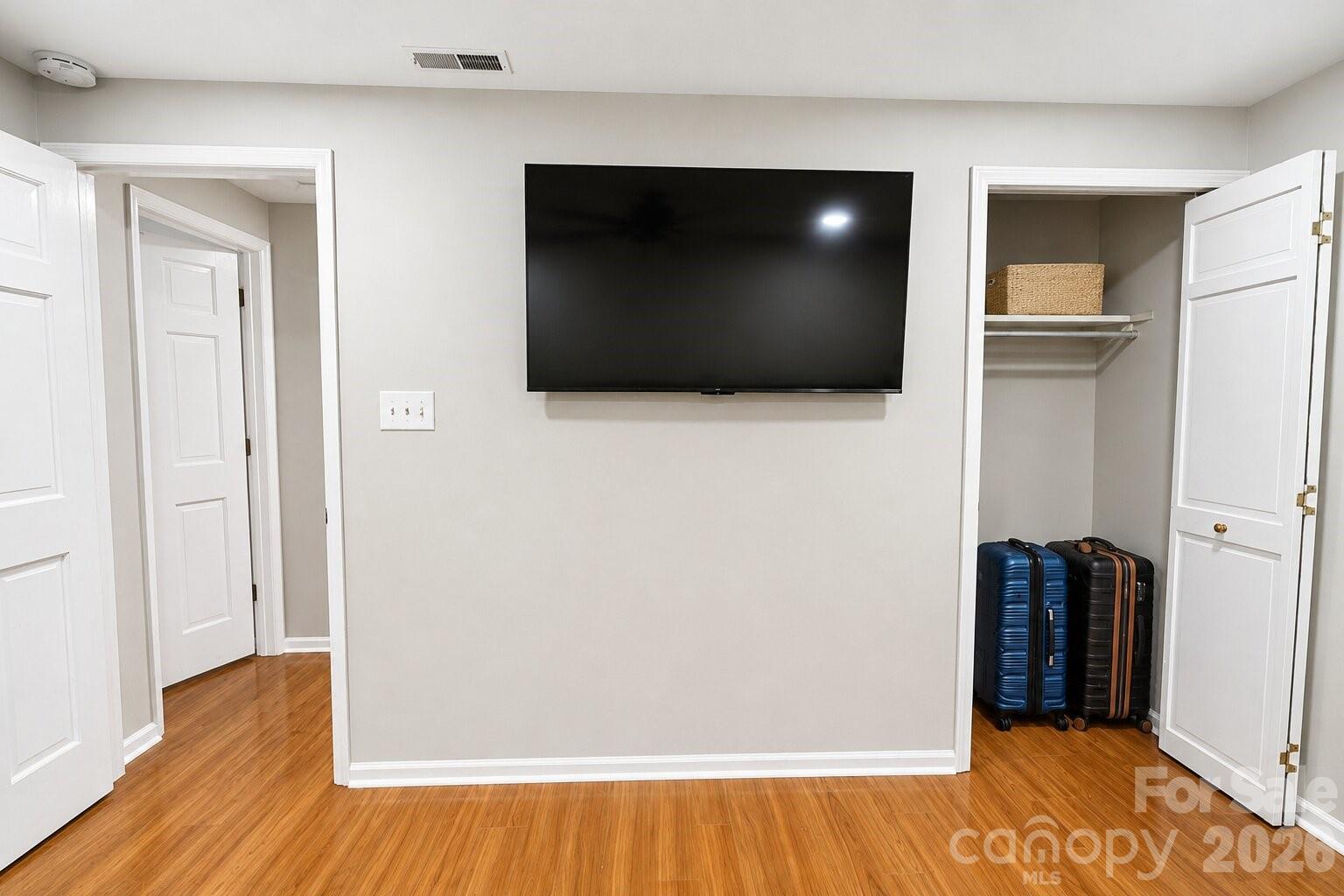 7329 Hounslow Lane — Charlotte