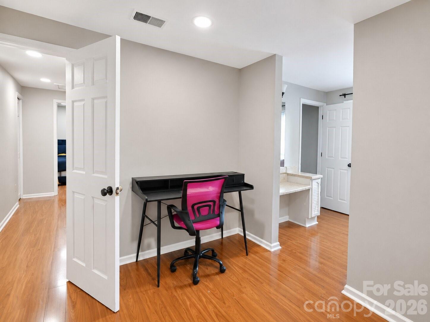 7329 Hounslow Lane — Charlotte