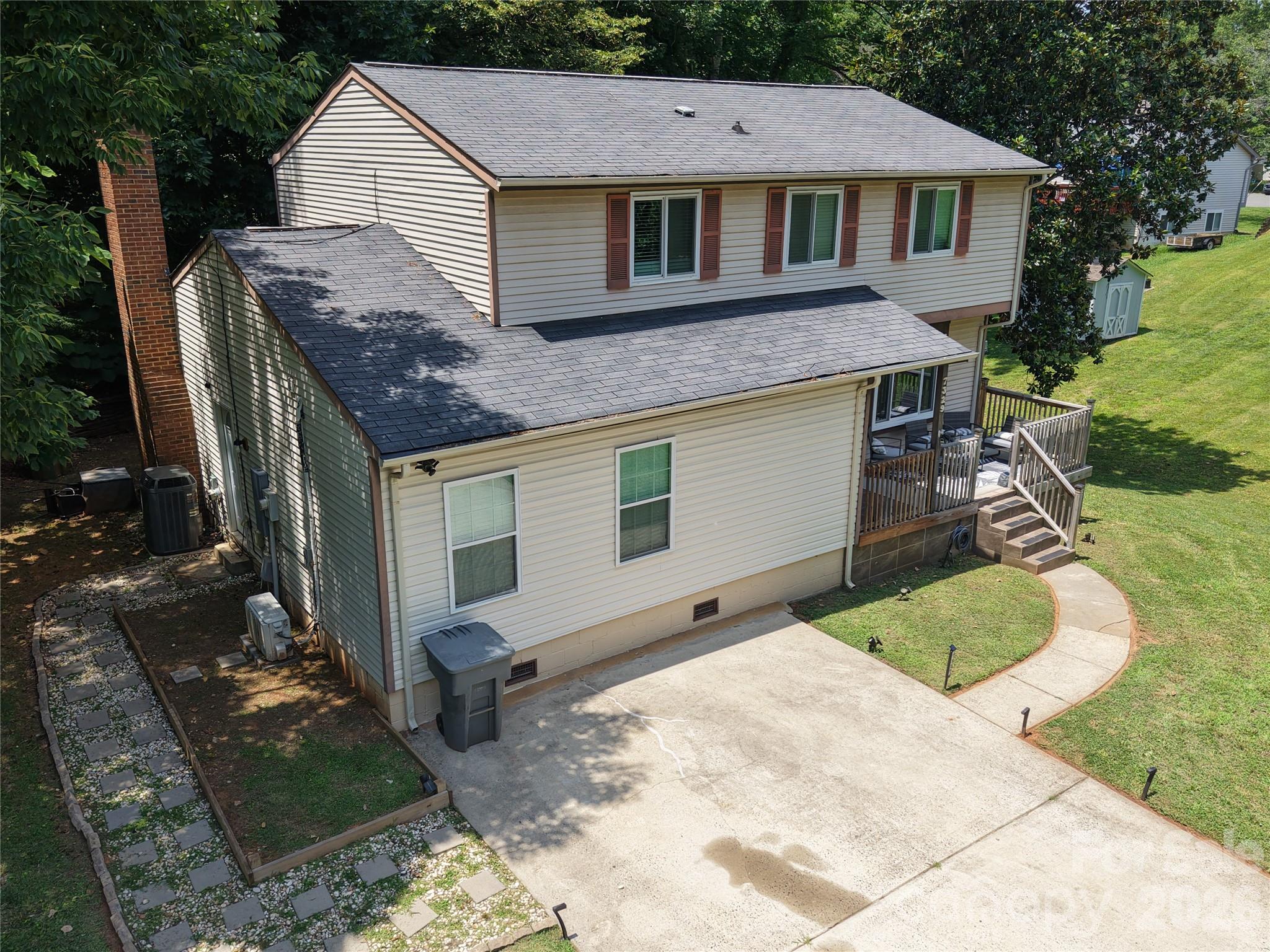 7329 Hounslow Lane — Charlotte