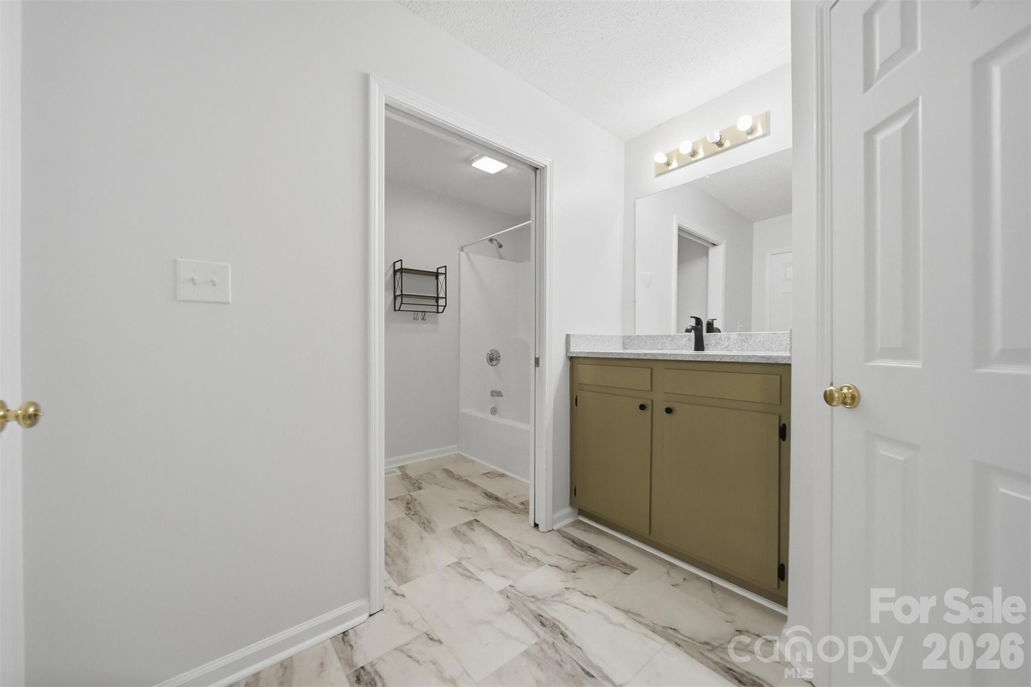 2436 29th Avenue Court NE — Hickory