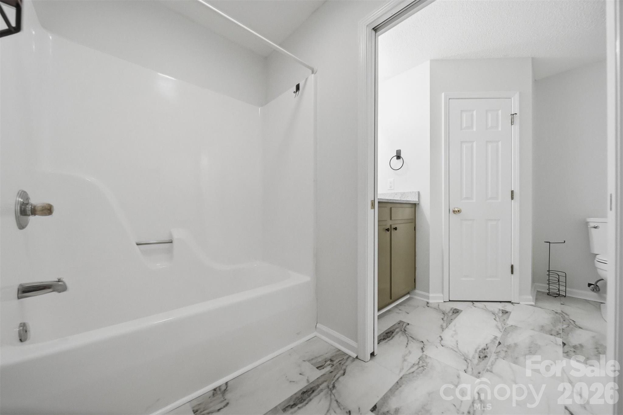 2436 29th Avenue Court NE — Hickory