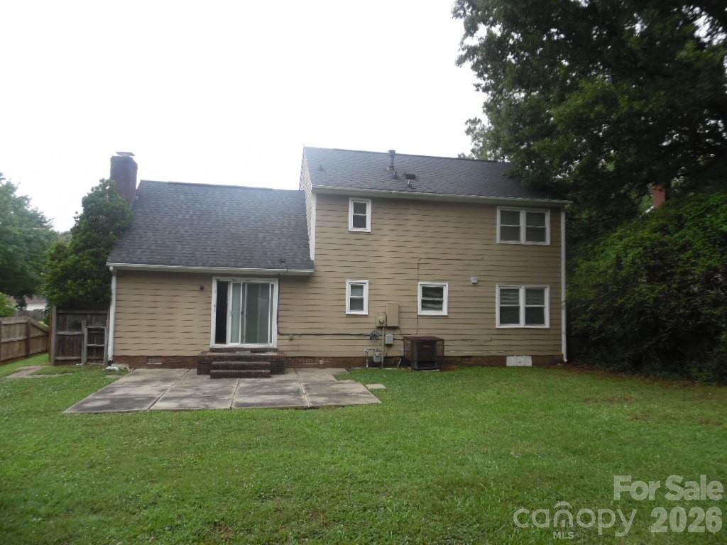 6311 Coach Hill Lane — Charlotte