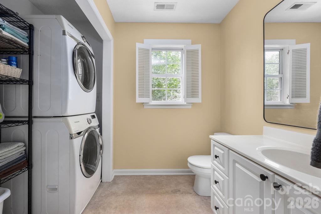7734 Red Robin Trail — Denver
