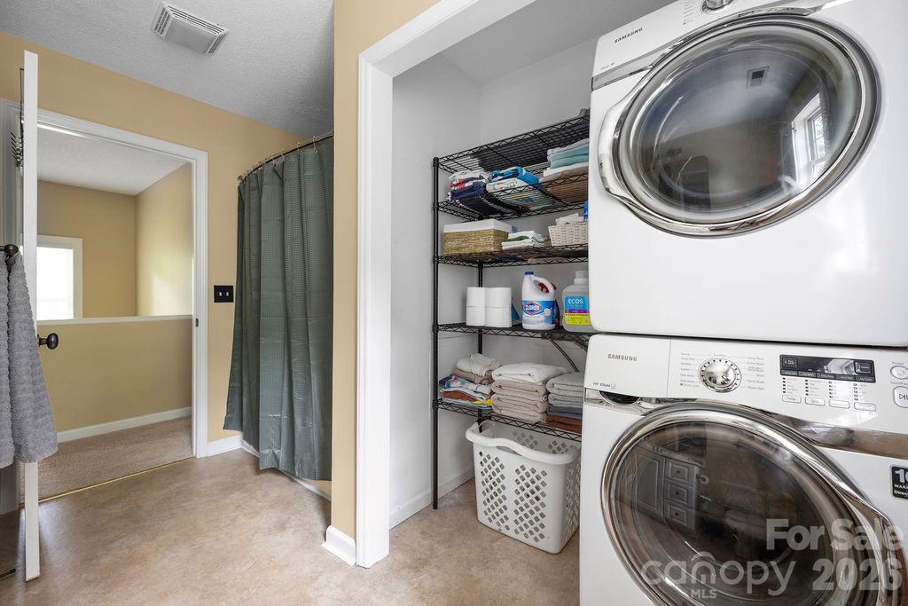 7734 Red Robin Trail — Denver