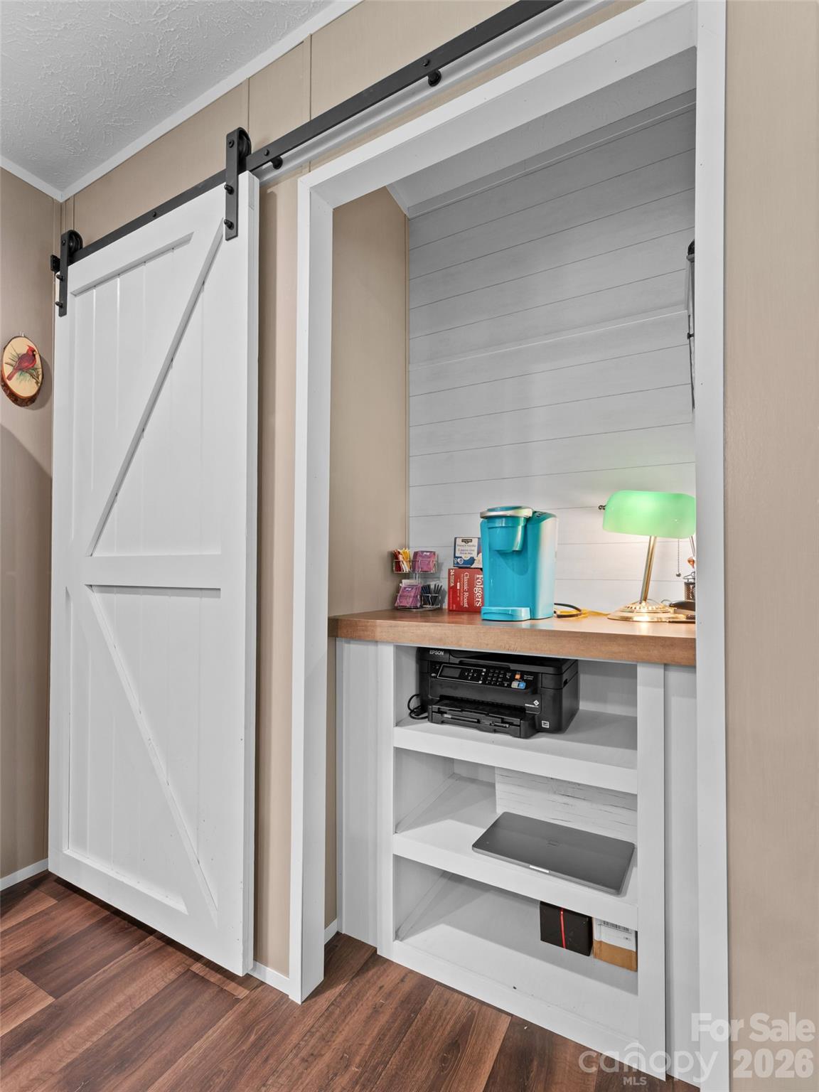 64 Tupper Lane — Hendersonville