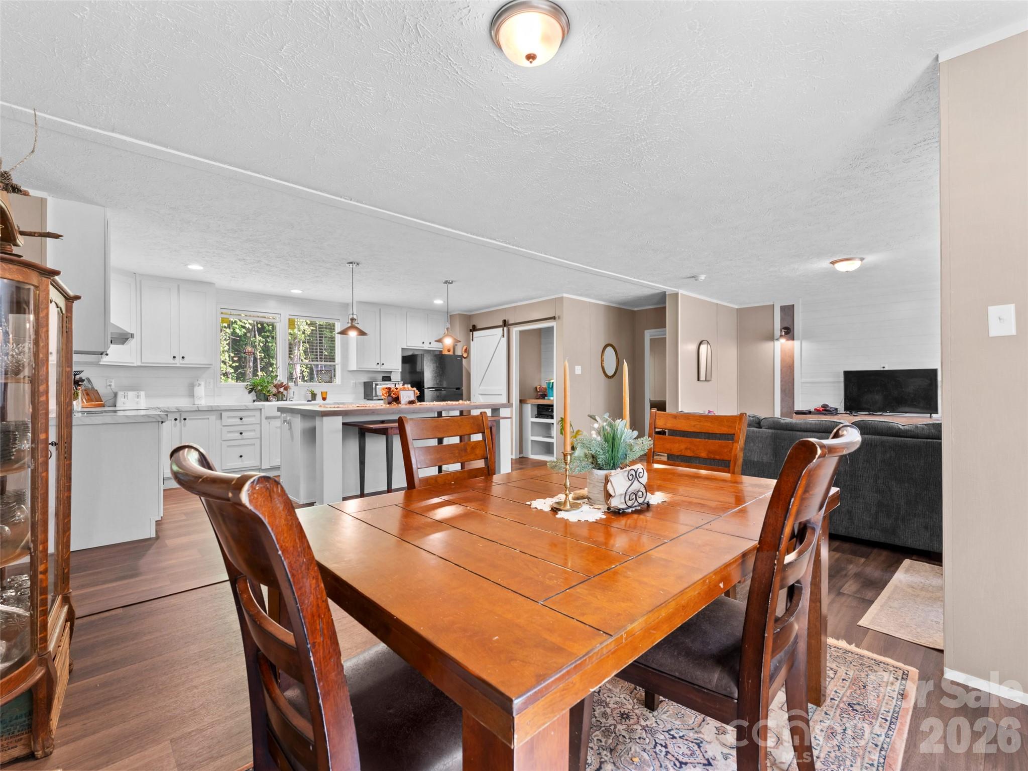 64 Tupper Lane — Hendersonville