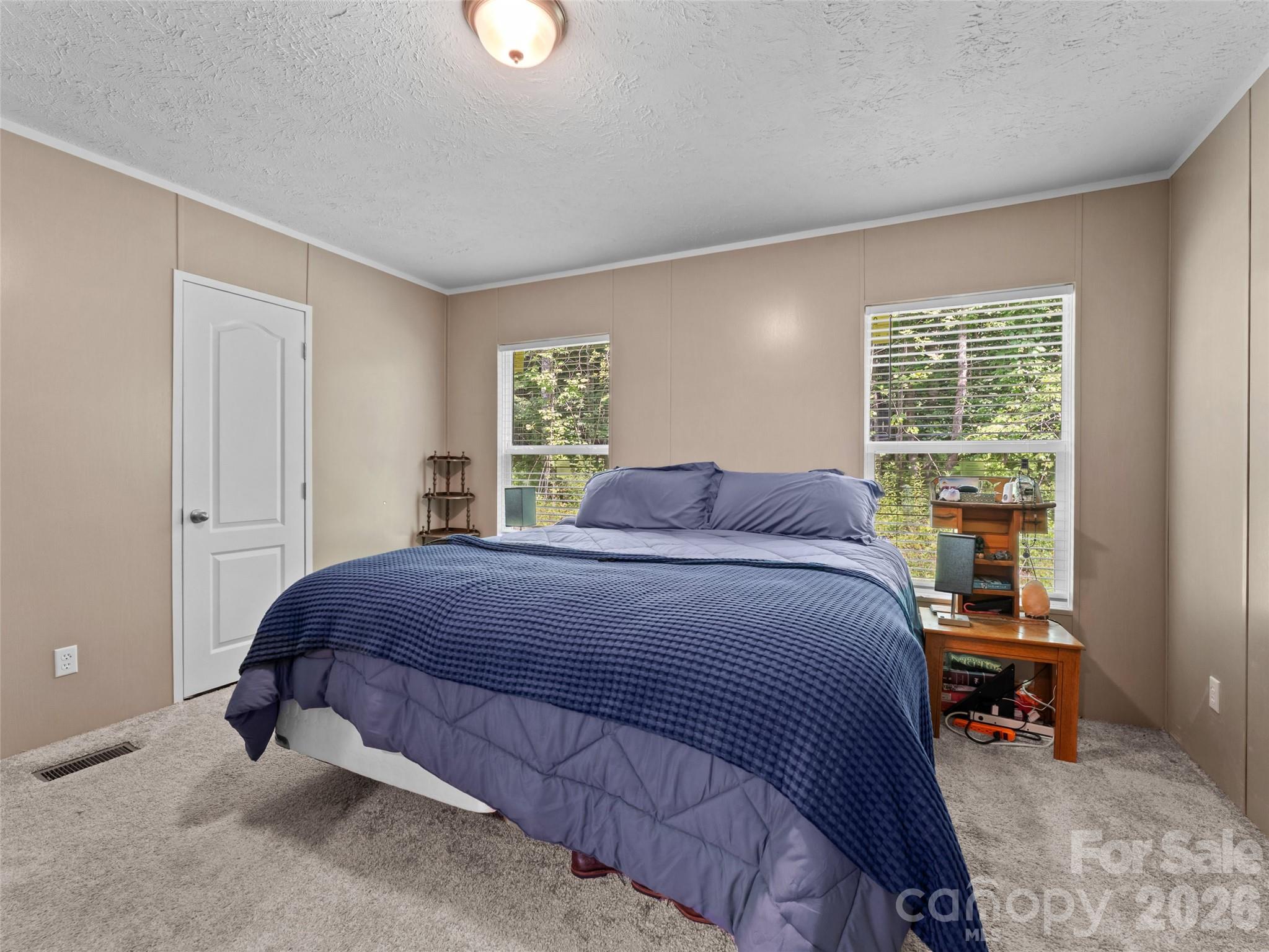 64 Tupper Lane — Hendersonville
