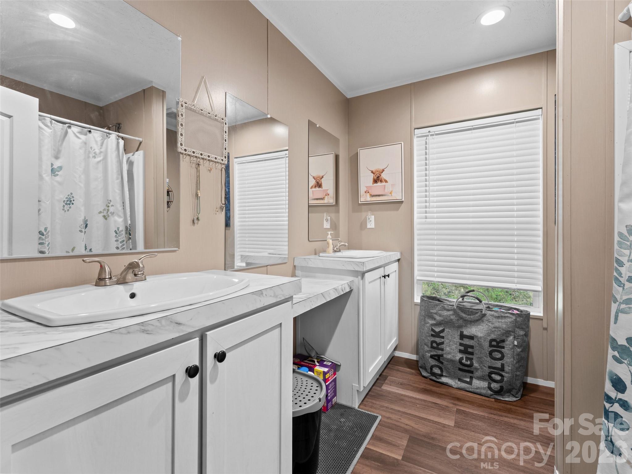 64 Tupper Lane — Hendersonville