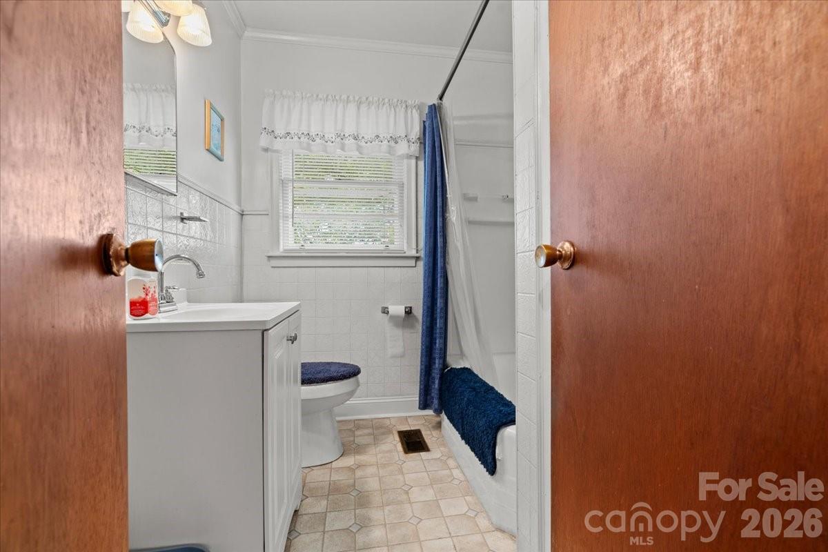 63 Lynn Avenue — Cheraw