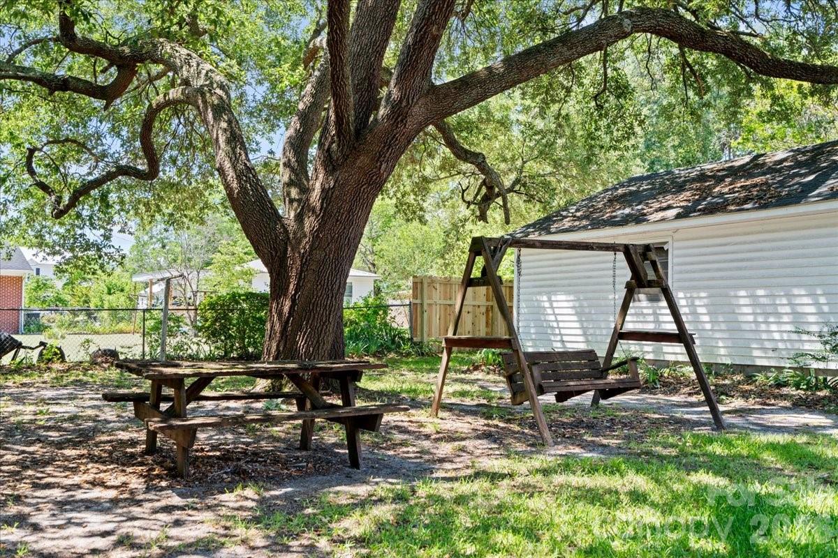 63 Lynn Avenue — Cheraw