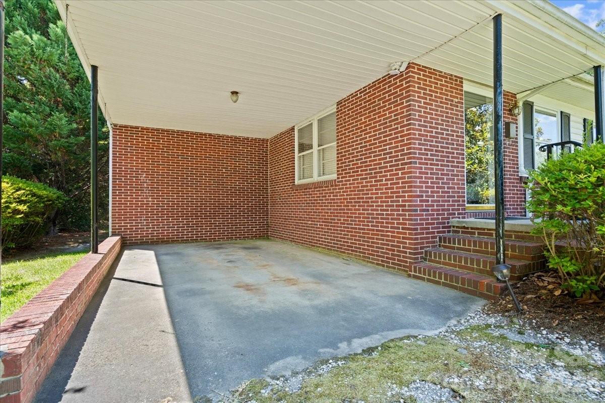 63 Lynn Avenue — Cheraw