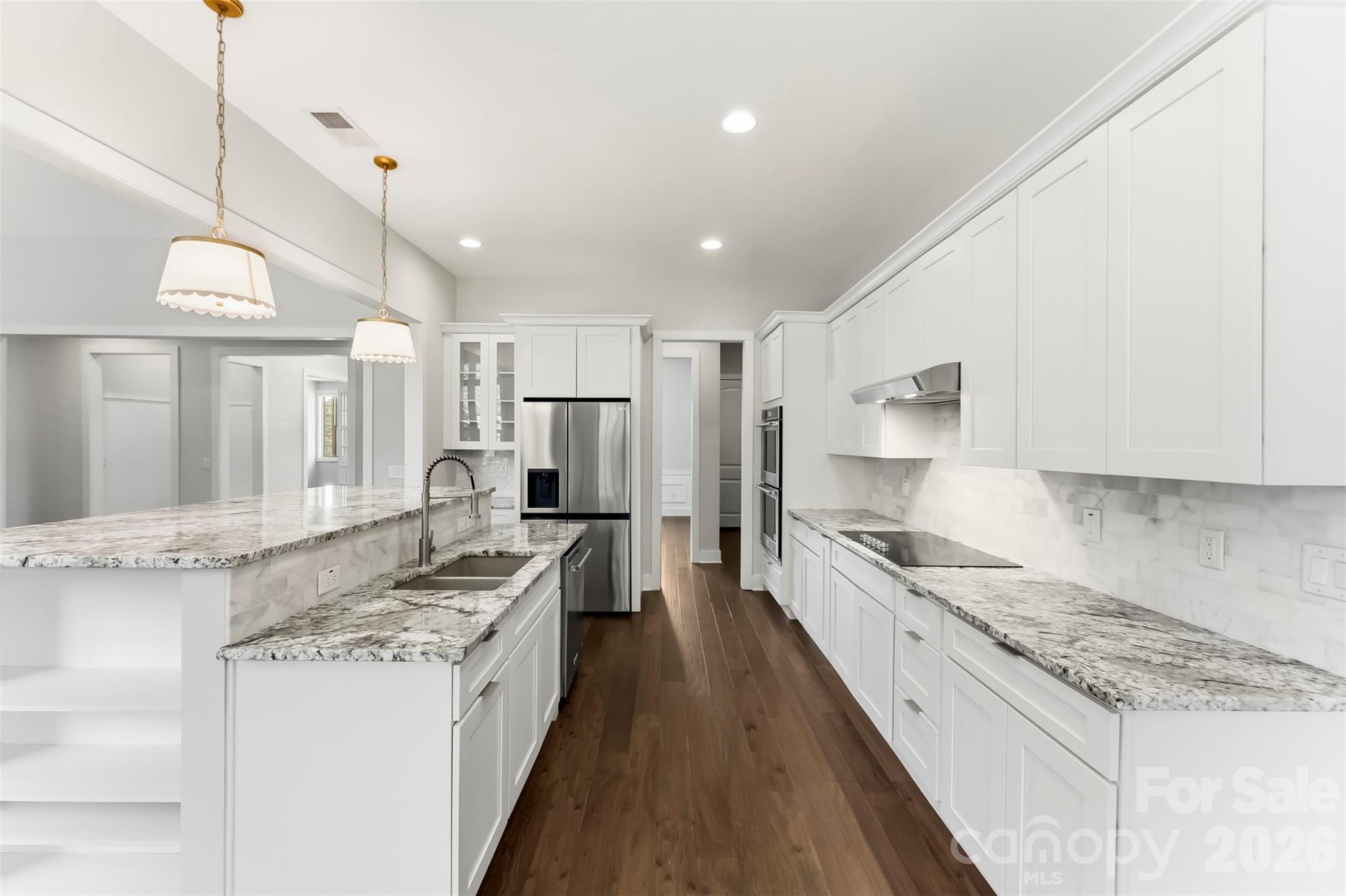 3000 Applewood Point Lane — Belmont