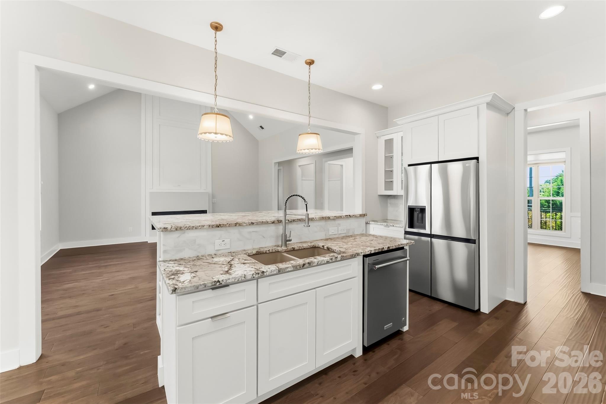 3000 Applewood Point Lane — Belmont