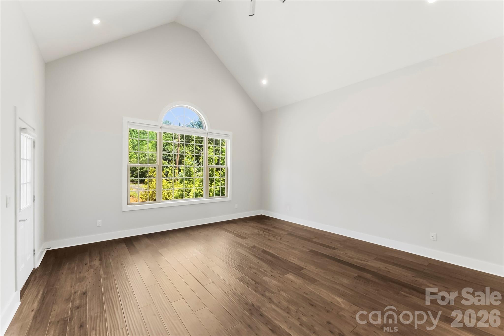 3000 Applewood Point Lane — Belmont