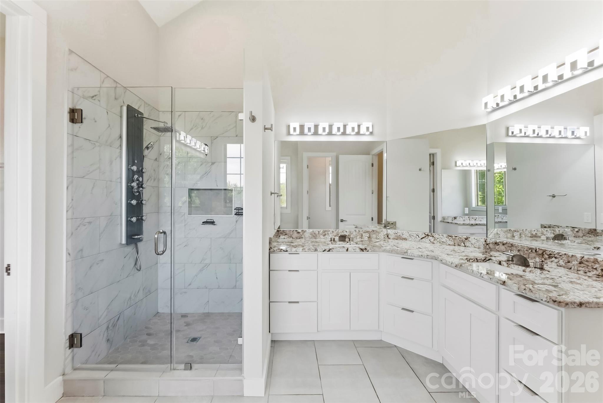 3000 Applewood Point Lane — Belmont