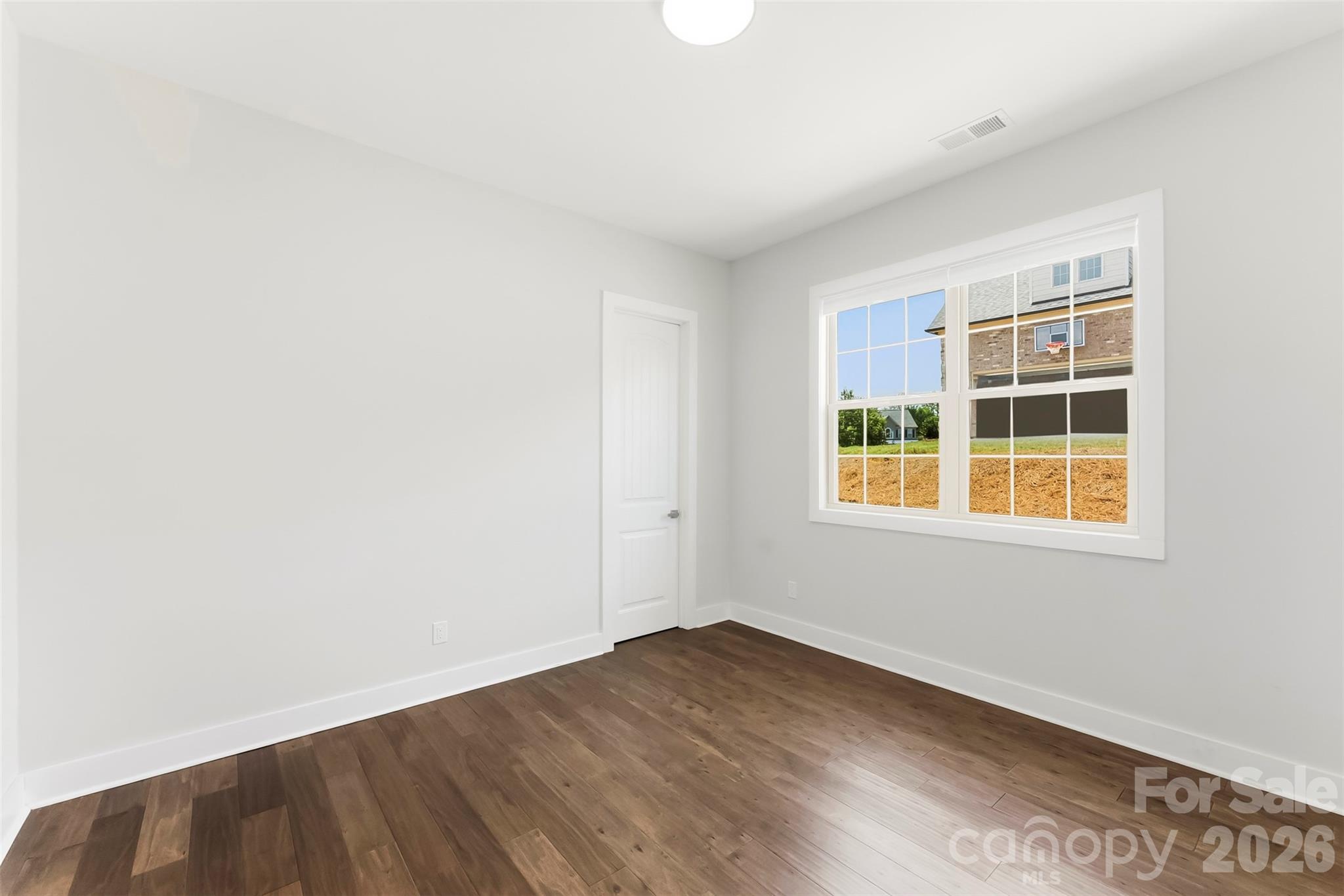 3000 Applewood Point Lane — Belmont