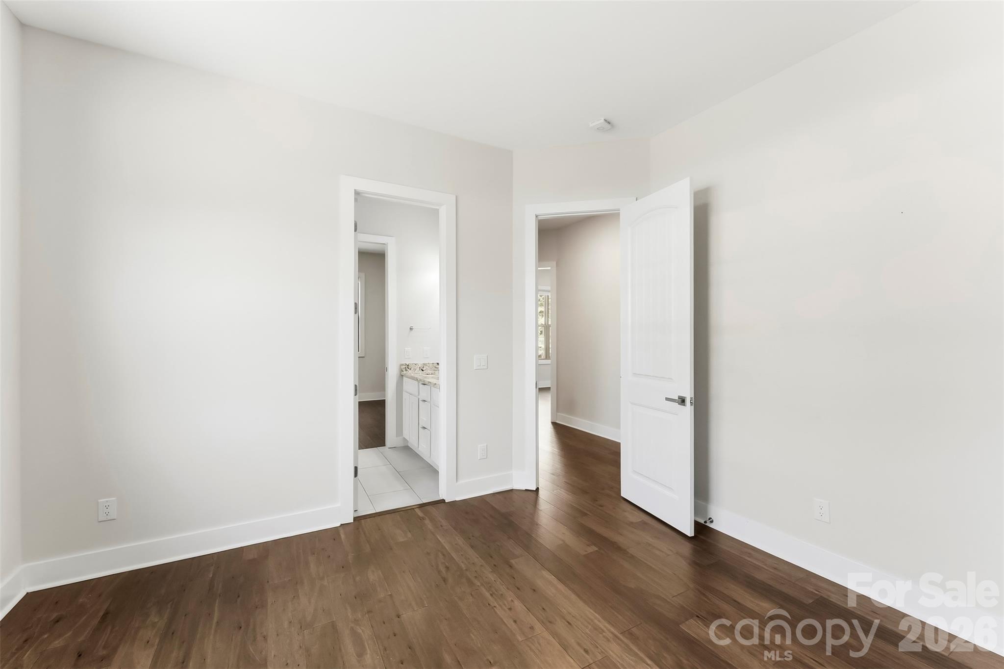 3000 Applewood Point Lane — Belmont