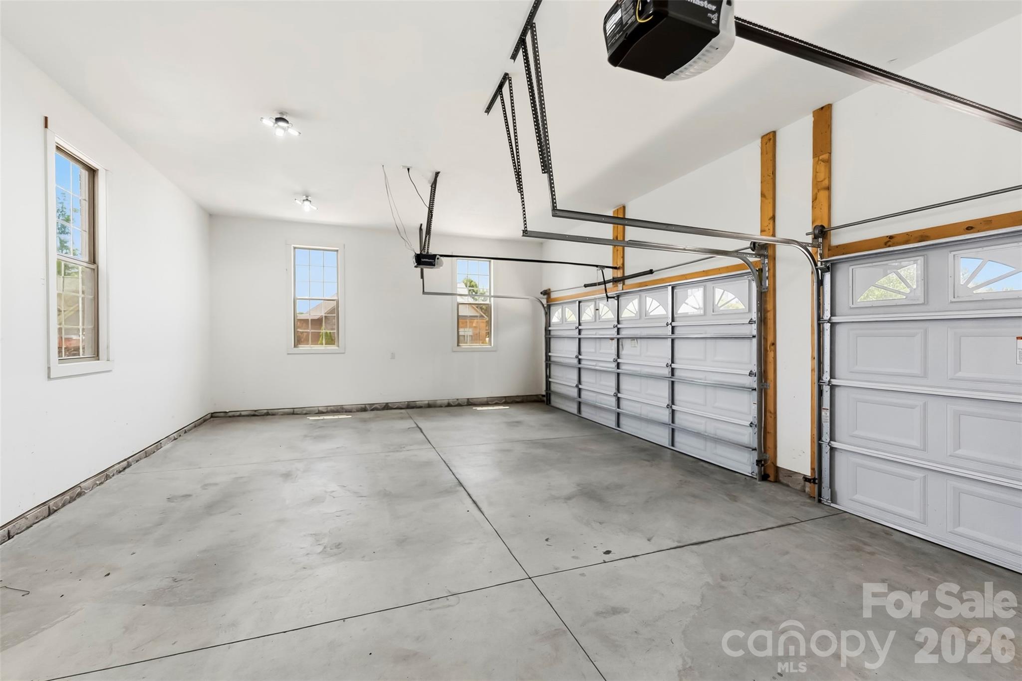 3000 Applewood Point Lane — Belmont