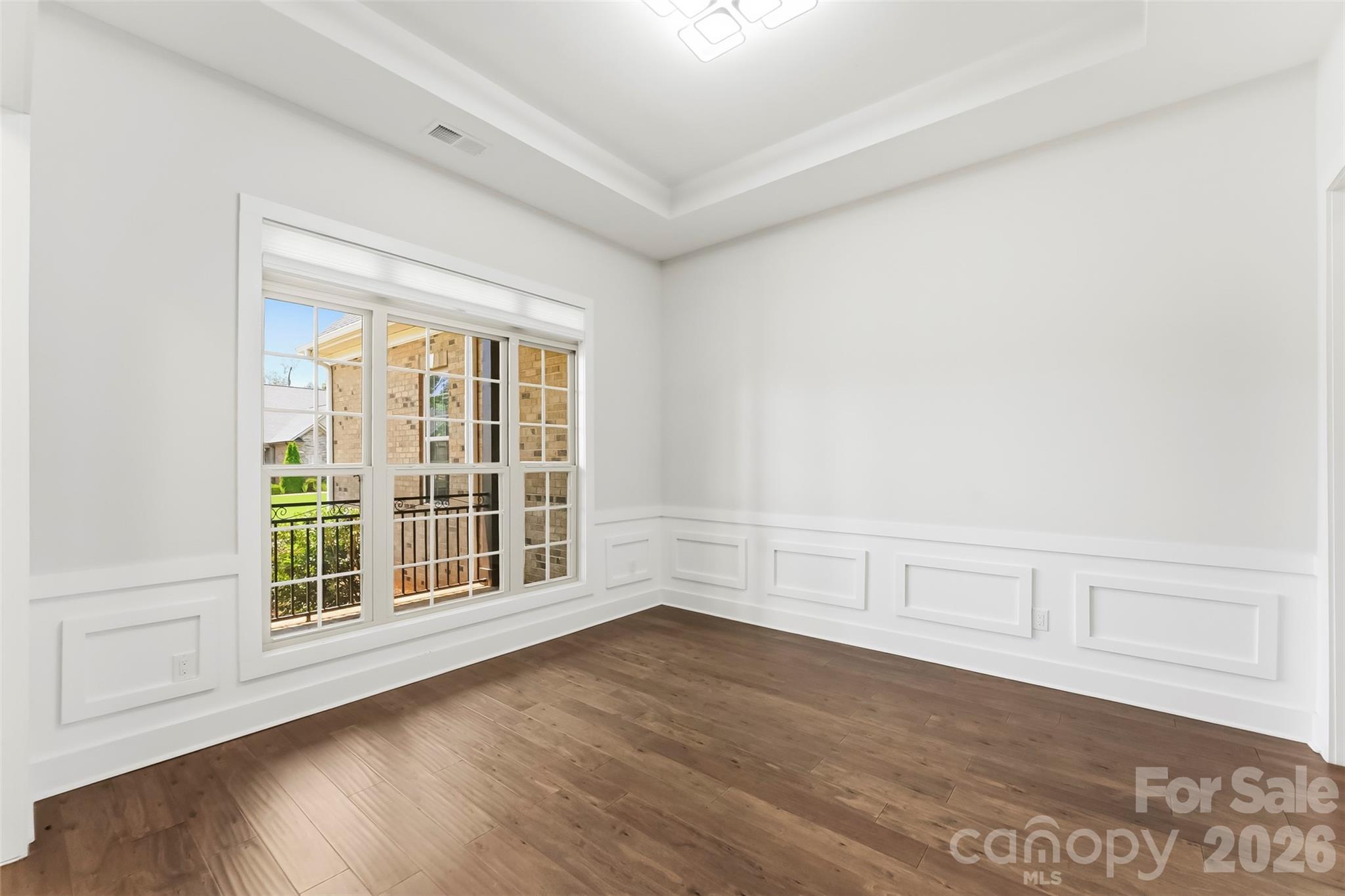3000 Applewood Point Lane — Belmont